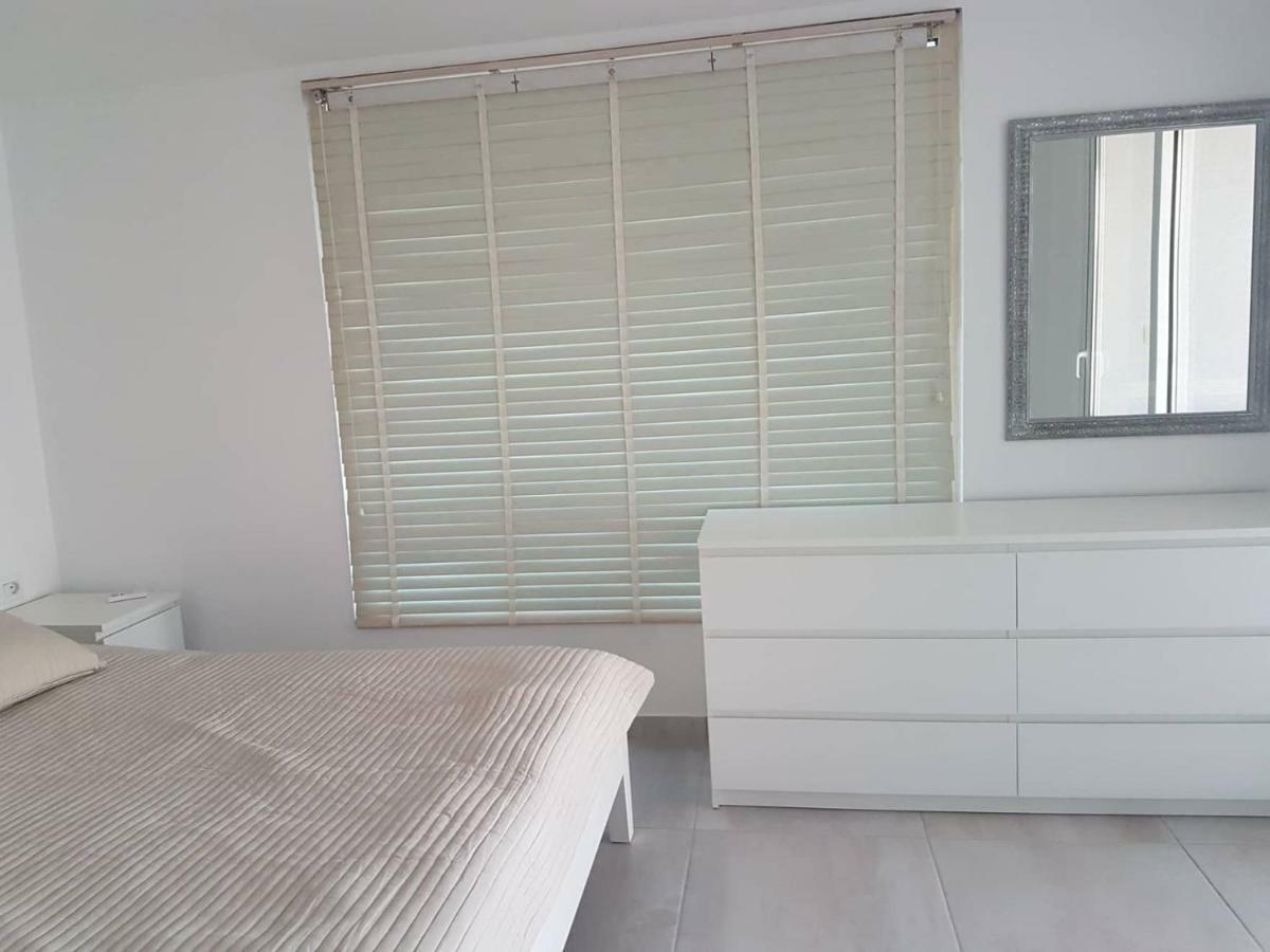 Sea Front Penthouse Leilighet Sarandë Eksteriør bilde