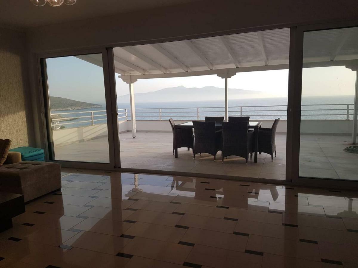 Sea Front Penthouse Leilighet Sarandë Eksteriør bilde